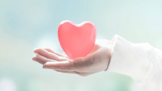 ハートと手