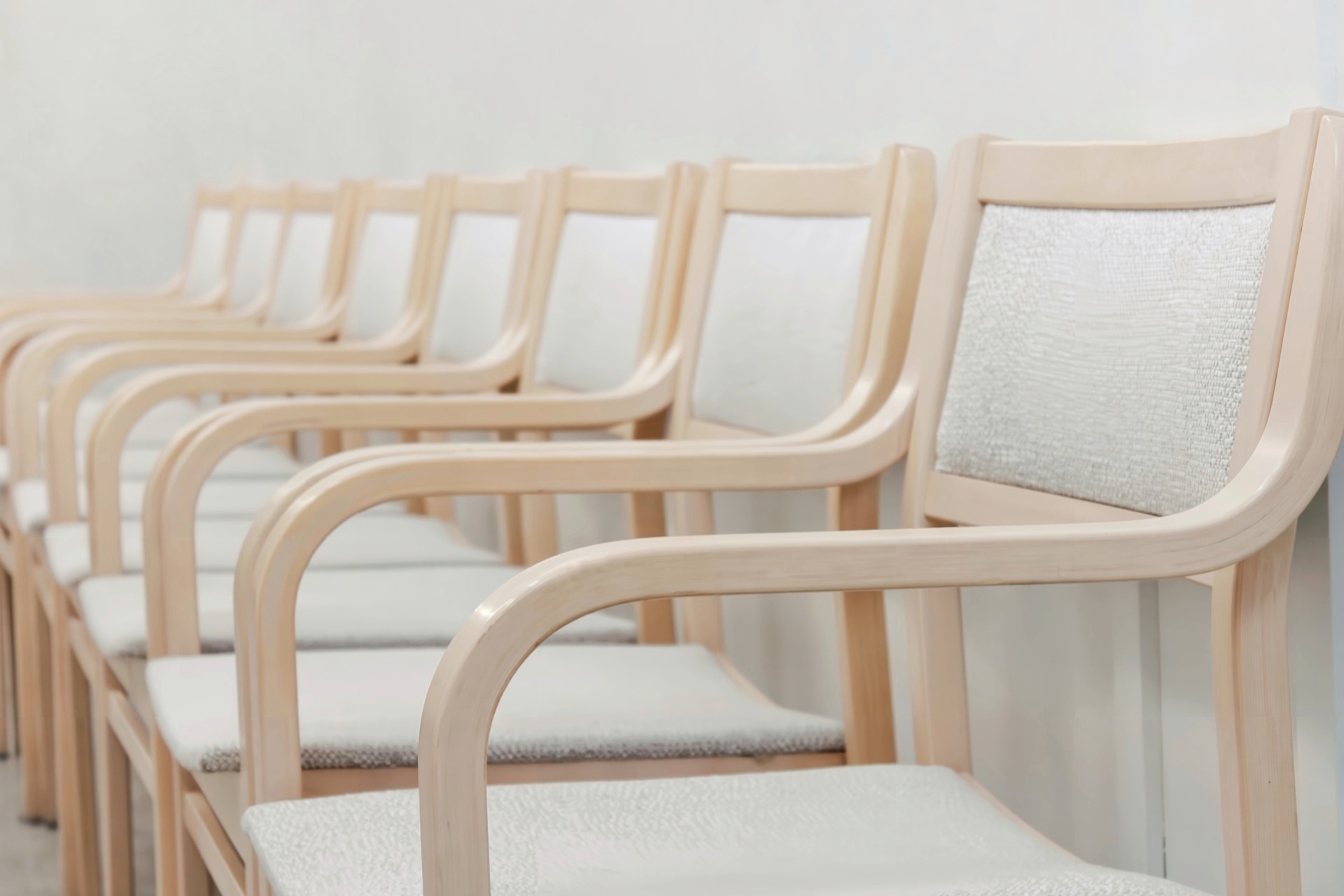 病院の待合椅子