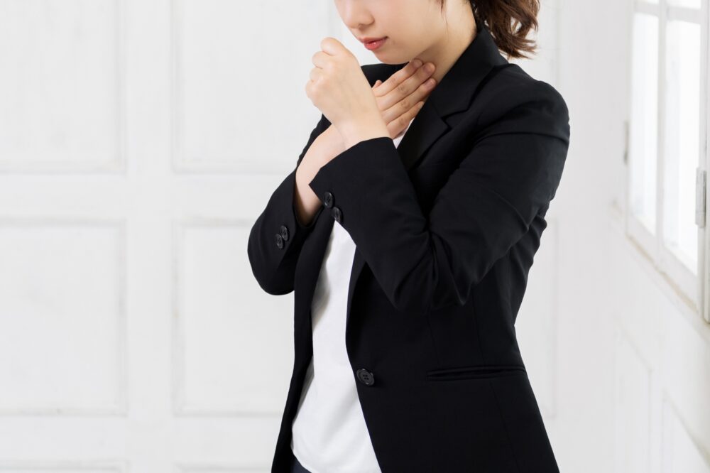 肺がんによる咳の特徴とは？長引く症状への対処法も解説