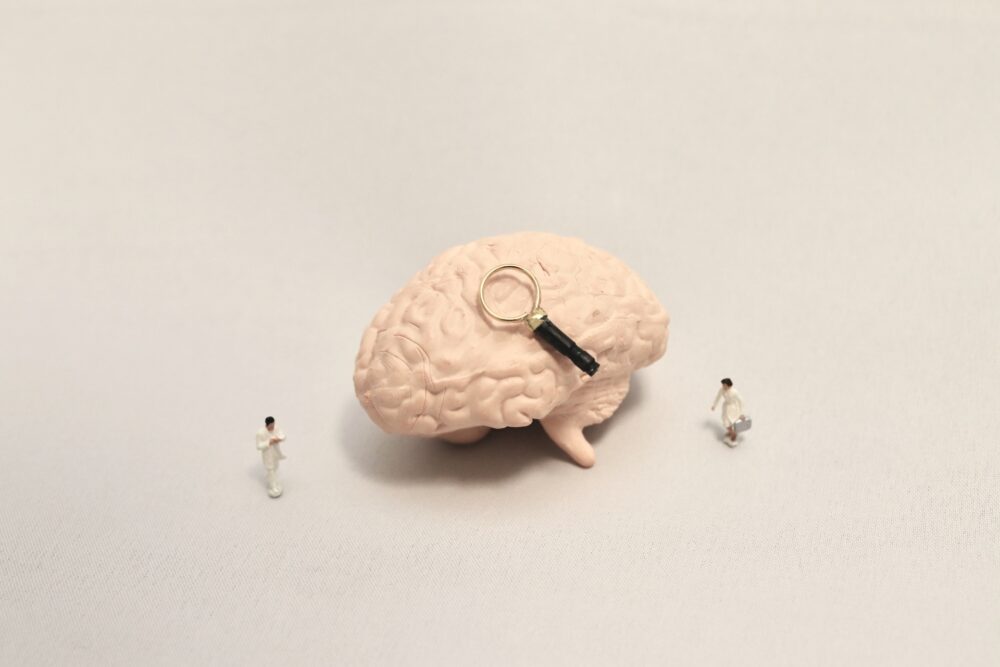 抗がん剤治療に伴う「脳の霧（ケモブレイン）」。原因と対策を解説